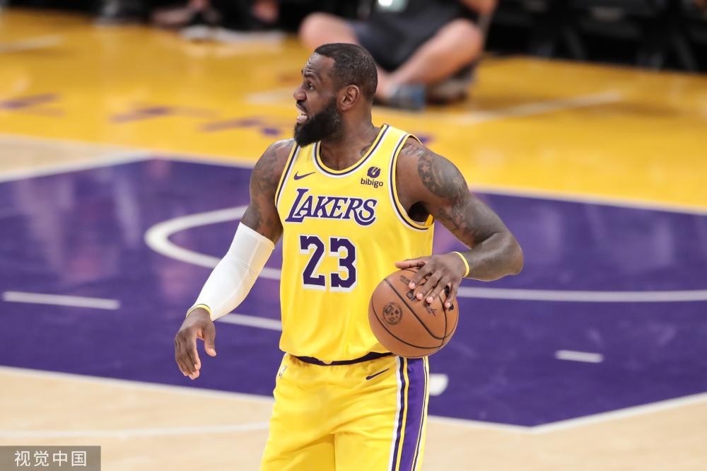 广阔的足球 广阔的足球