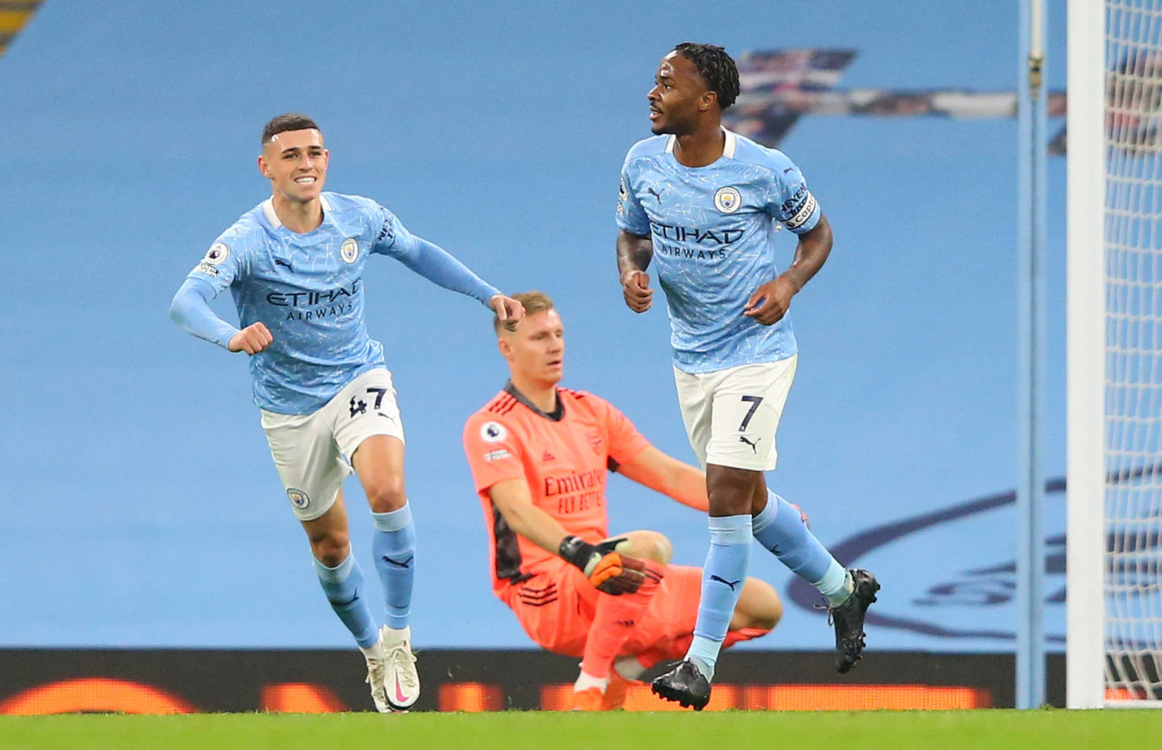 美媒：克拉克核磁共振检查显示无结构性损伤，但她仍持续感到疼痛不适.